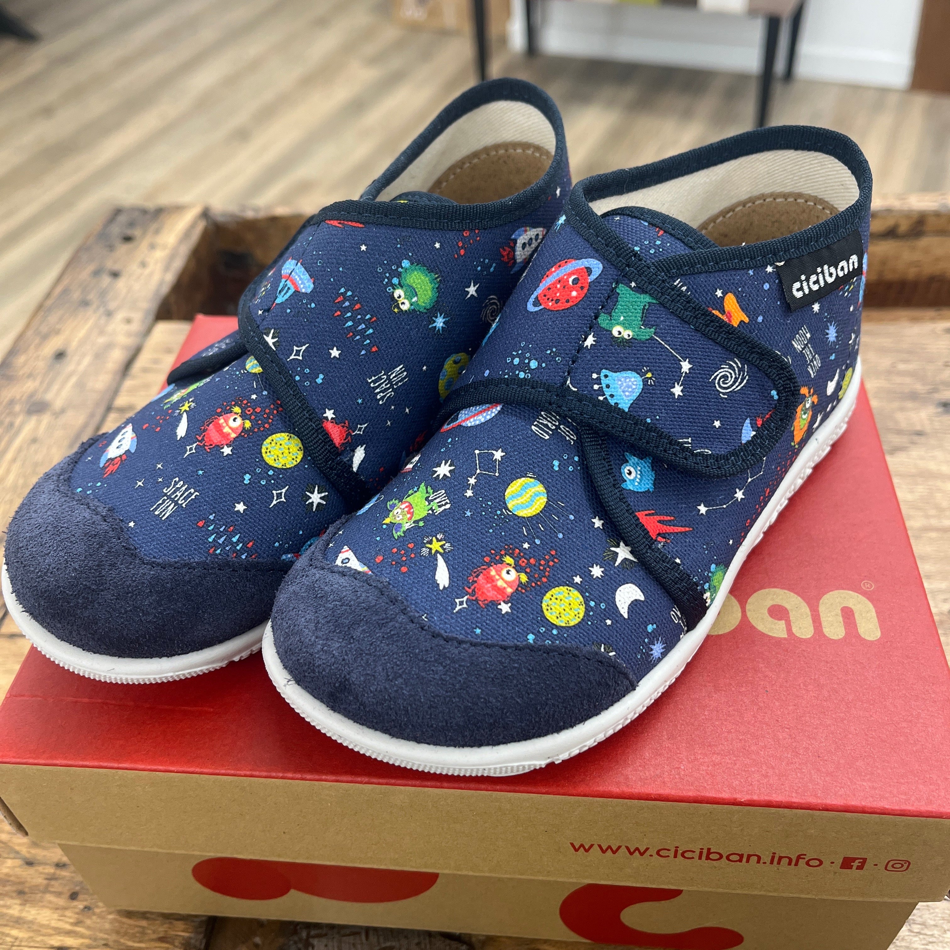 PANTOFOLA CALYPSO CICIBAN BOY